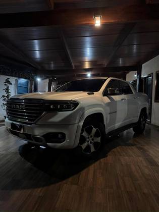 RAM RAMPAGE 2.0 TURBO DIESEL LARAMIE 4X4 AUTOMÁTICO